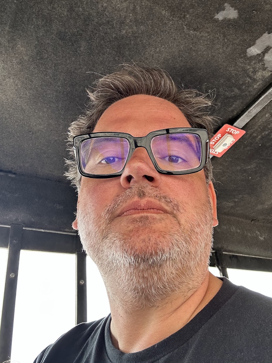 Navigation bar avatar